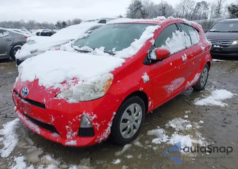 2012 Toyota Prius C Three из США, поврежденный, VIN JTDKDTB38C1504641